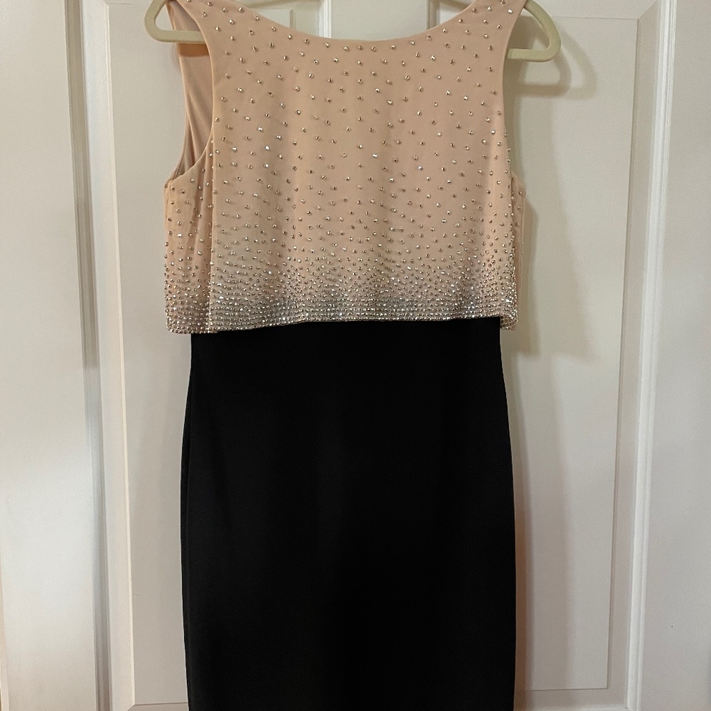 Frank Lyman Tiered Semi-Formal Dress (Size 10)